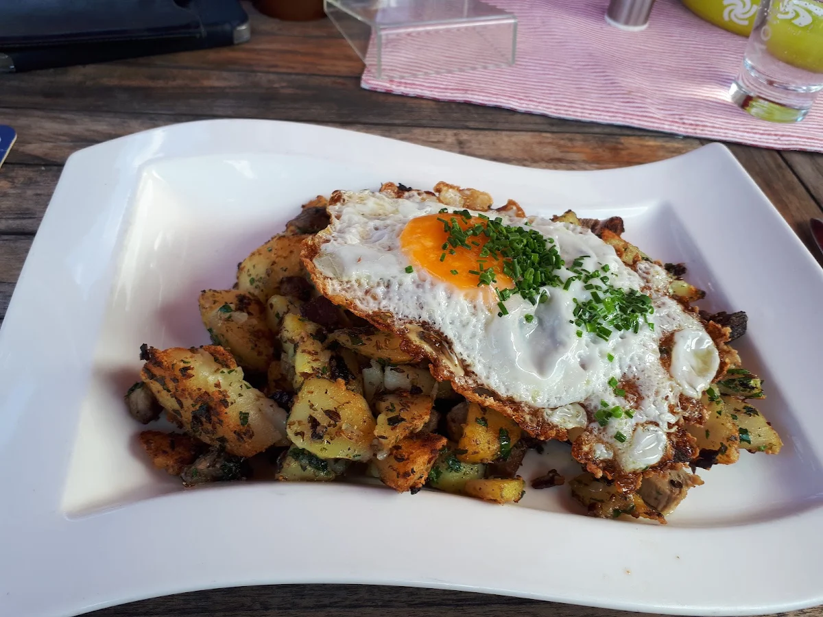 Bacon Eggs and Rösti Potatoes