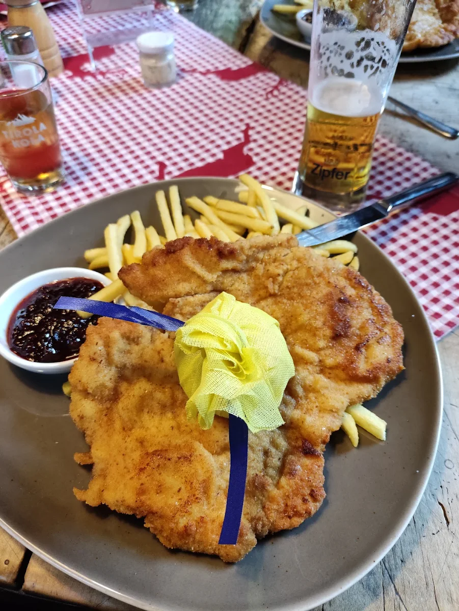Wiener Schnitzel Mit Pommes Frites