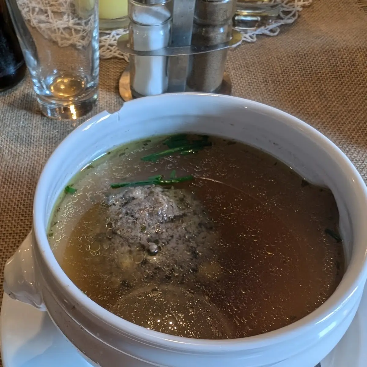Leberknödelsuppe