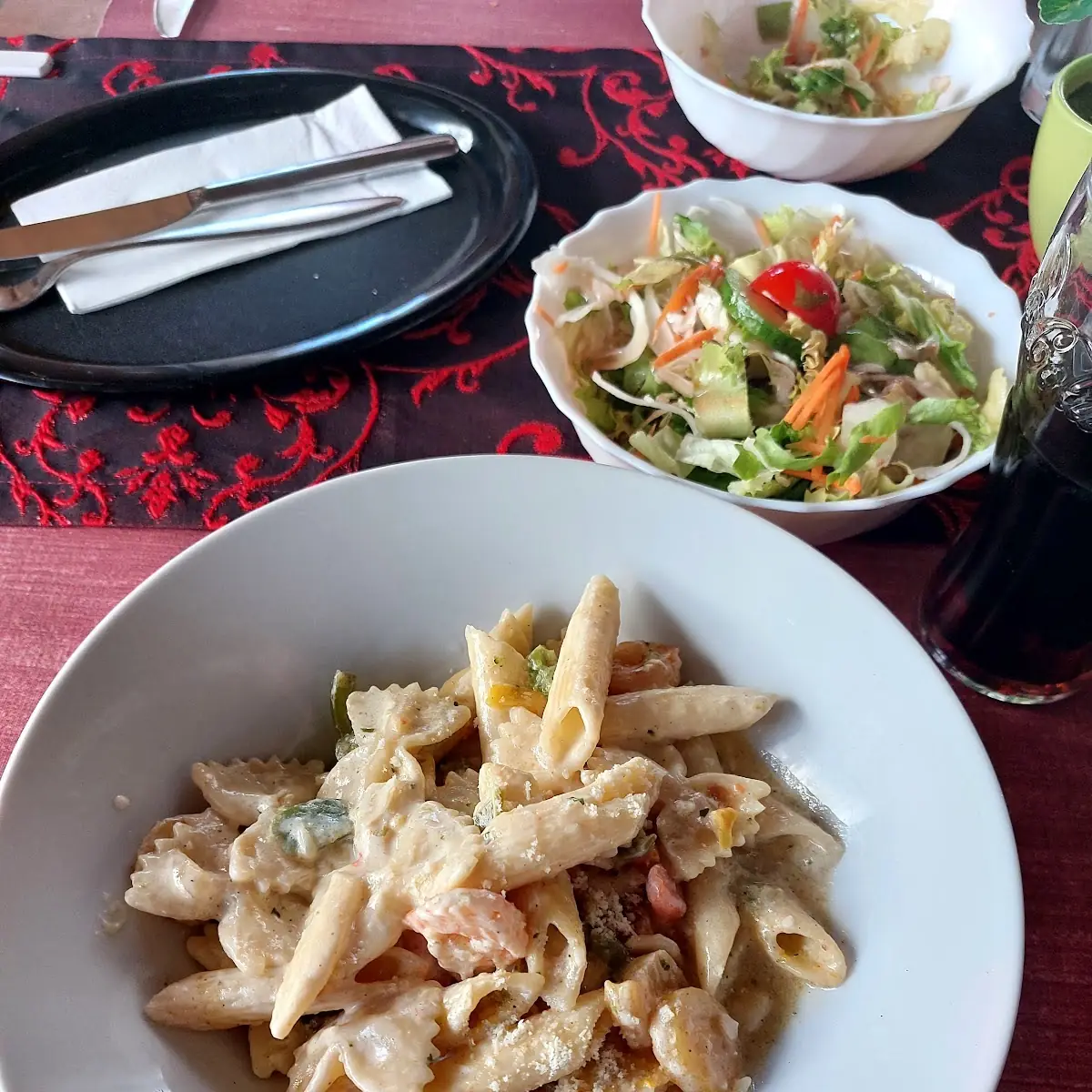 Pene Mit Garnelen Auf Rahmsosse