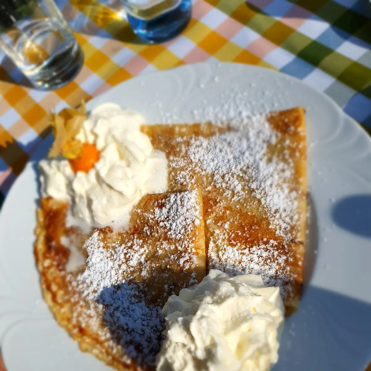Süße Palatschinken Mit Marmelade