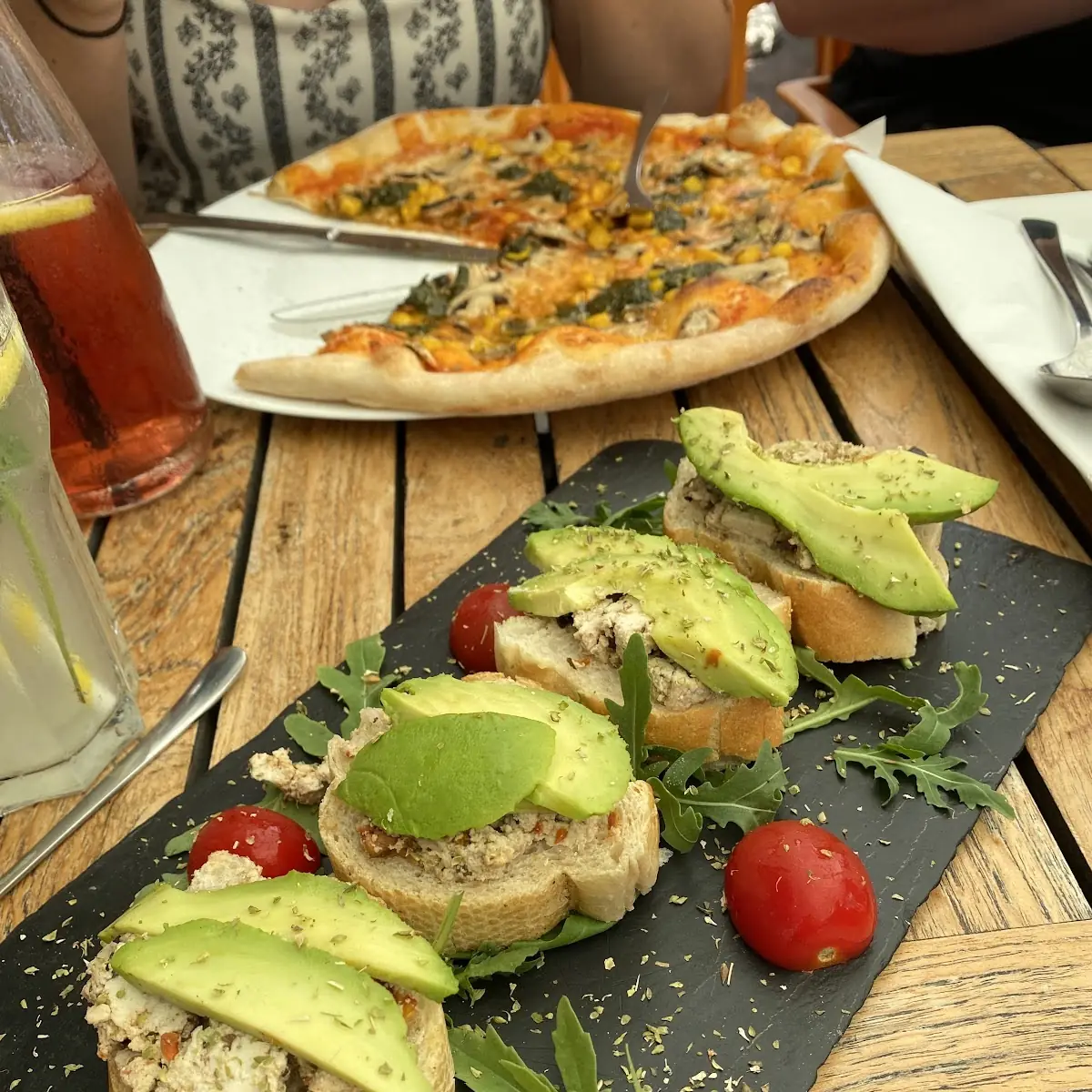 Bruschetta Guacamole