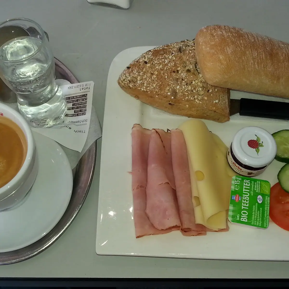 Kaffee -jumbo-tasse Und Das Schlemmer-frühstück Und Jumbo-tasse