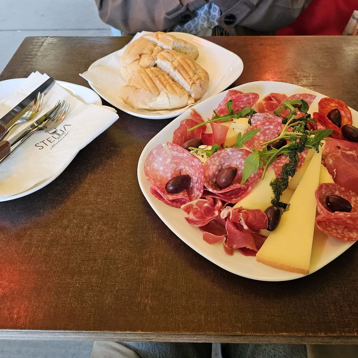 Käseplatte, Stella