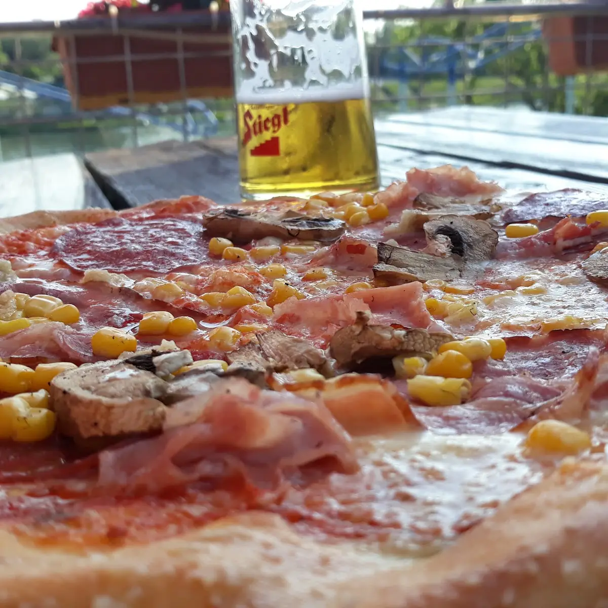 Highlights, Pizzeria Angelo