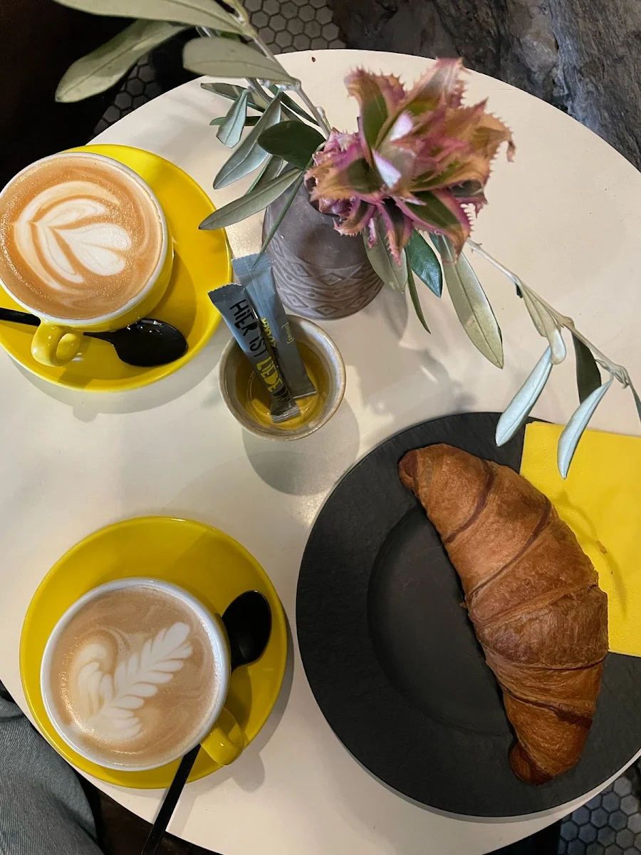 Flat White & Pistachio Croissant