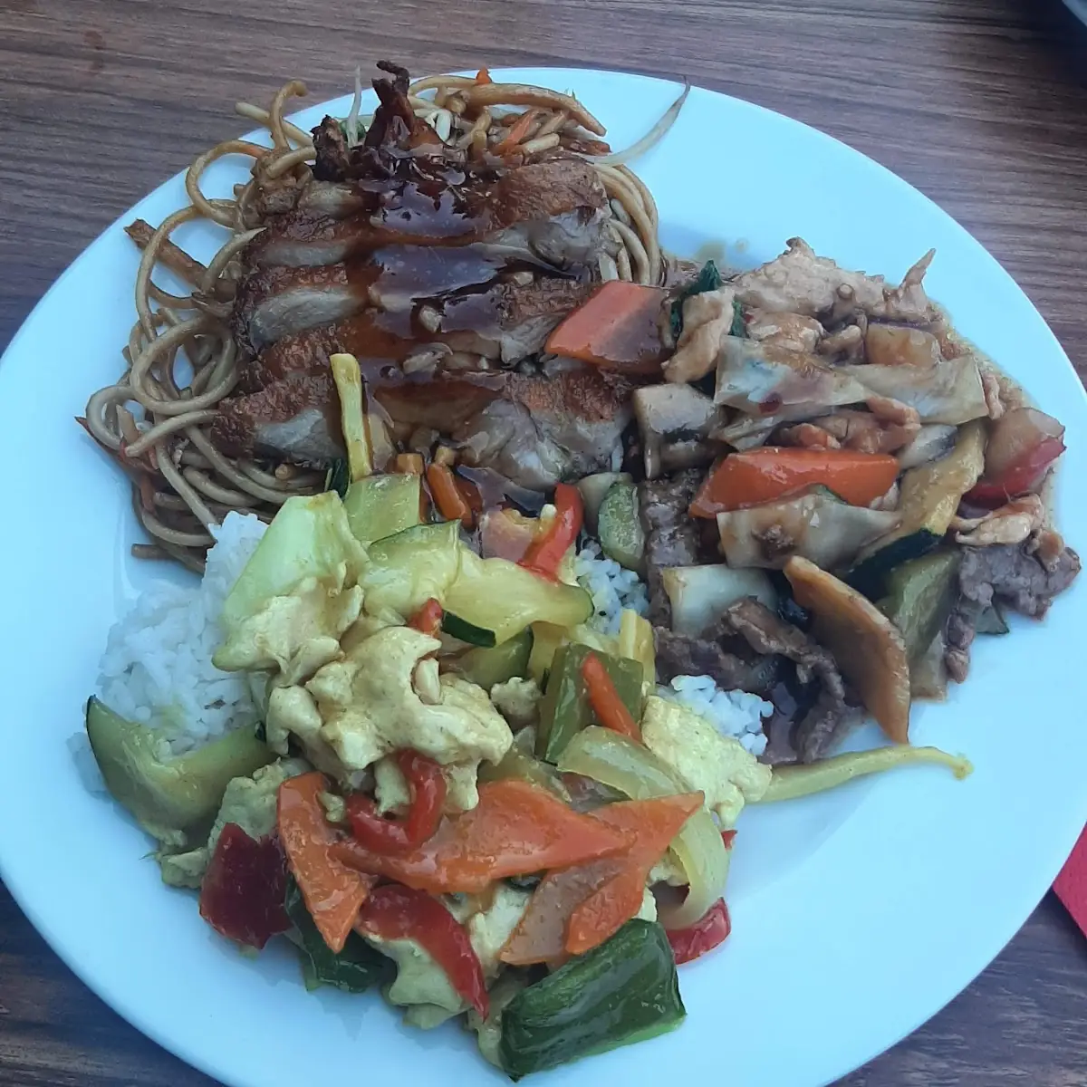Knusprige Ente Acht Schätze Curry Huhn