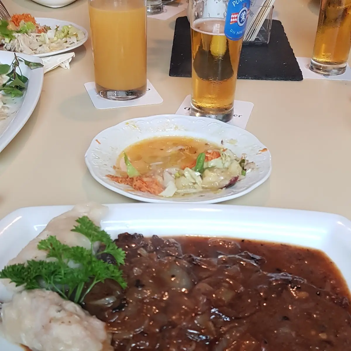 Schilcherrostbrotn Mit Zomglegte Knedl