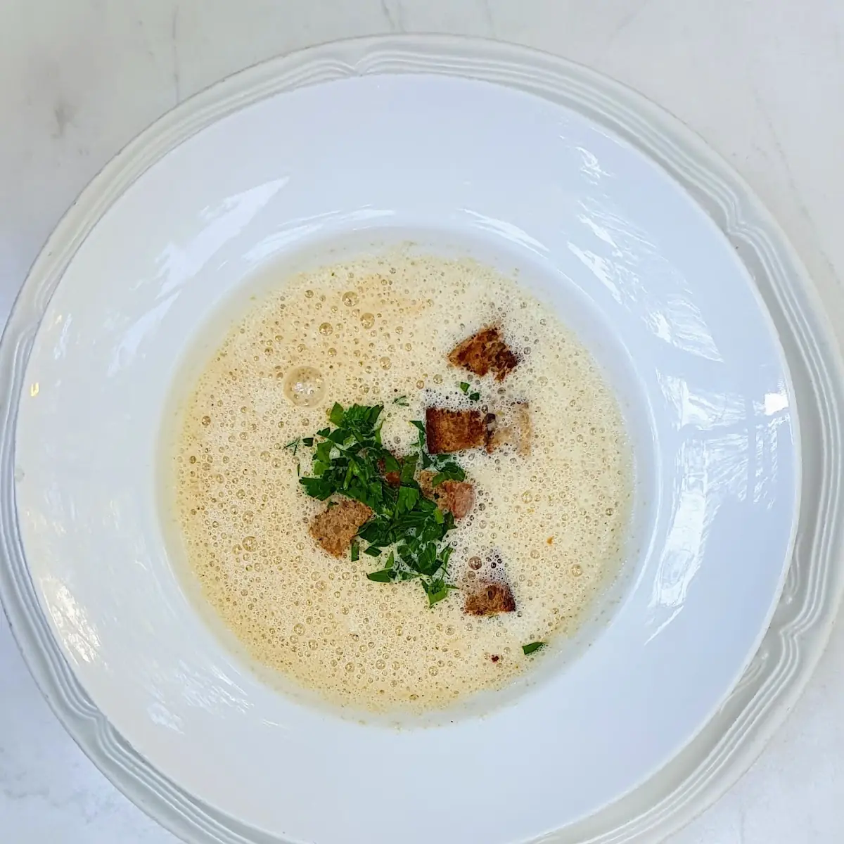 Eierschwammerlschaumsuppe Mit Schwarzbrotcroutons