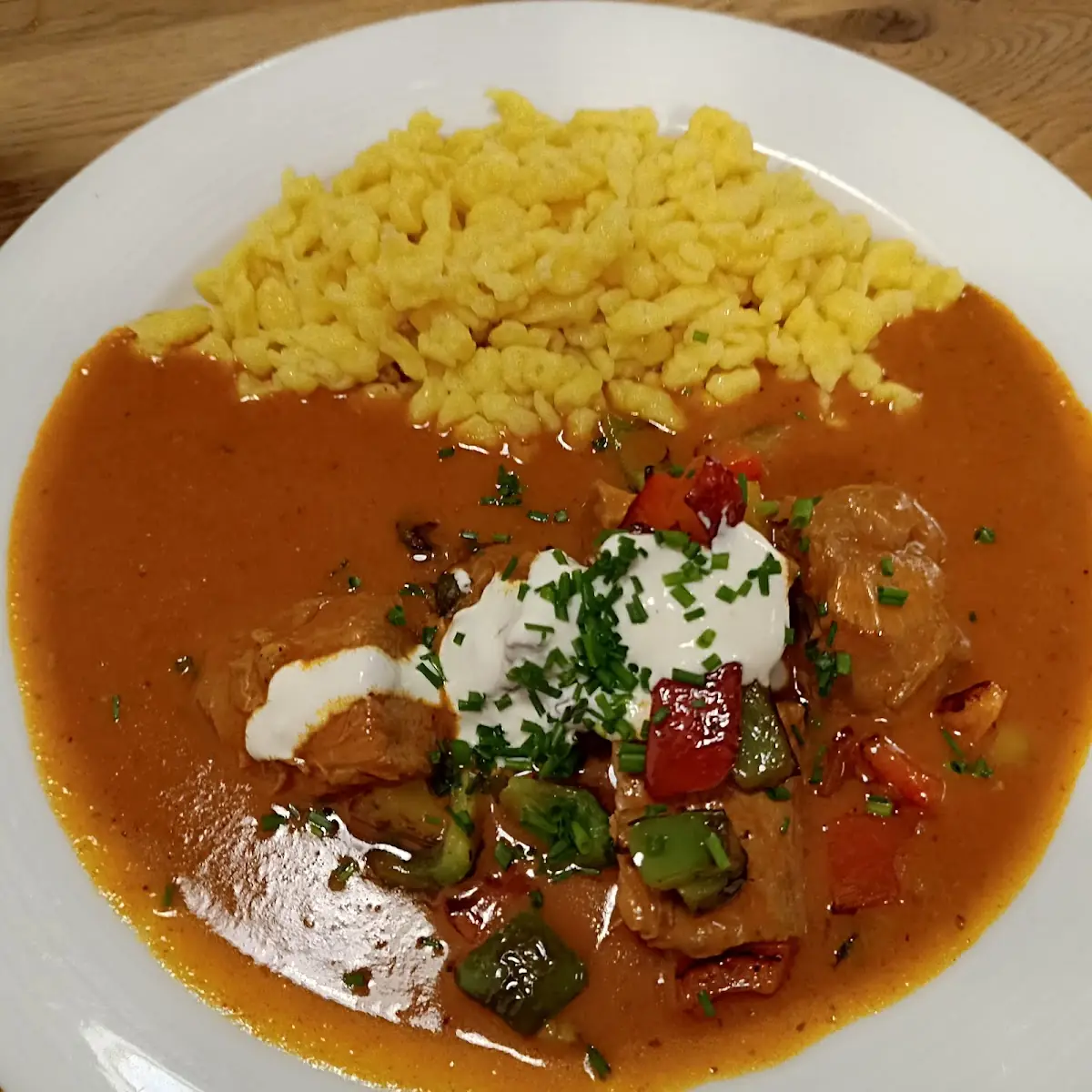 Pörkölt Von Der Hühnerbrust Mit Nockerln