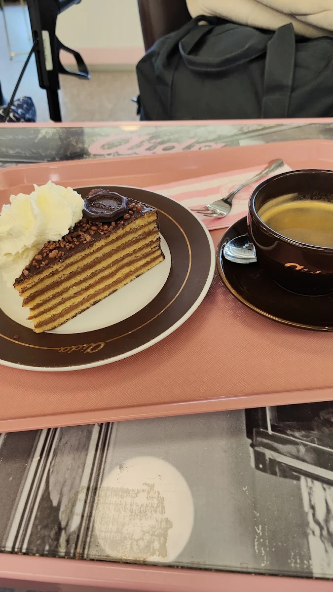 Aida Cake
