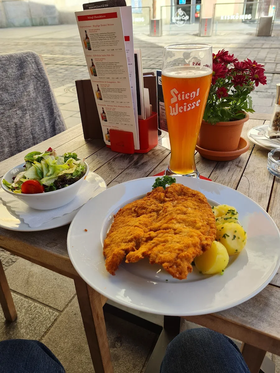 Wiener Schnitzel Mit Salat