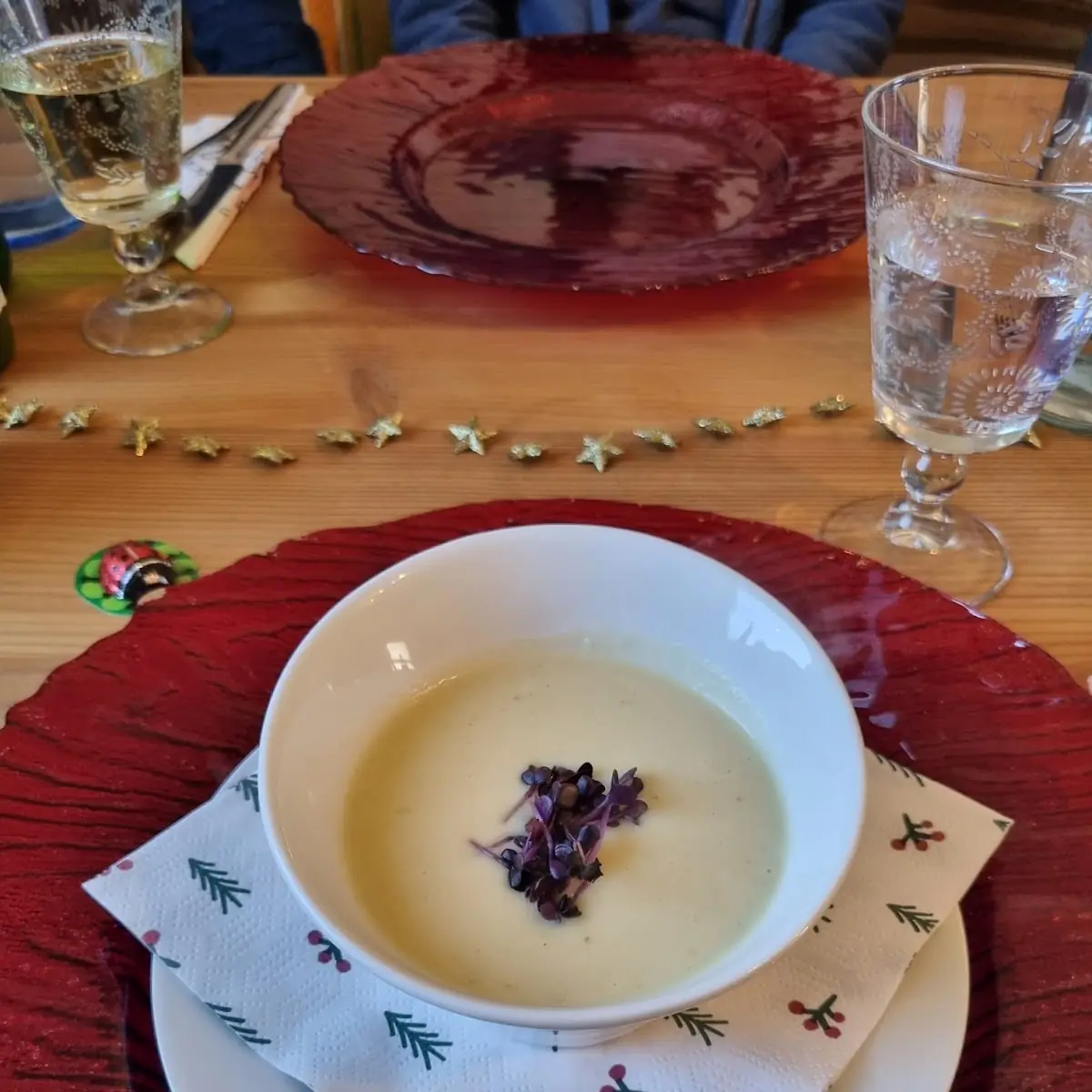 Petersiliensuppe Mit Mandelmus