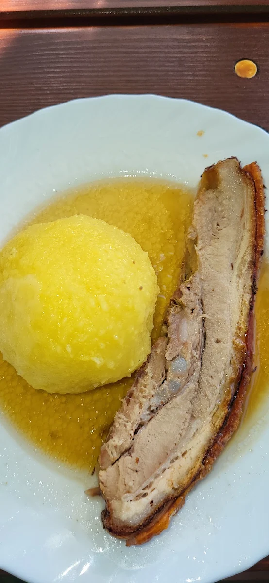 Bauchfleisch Mit Kartoffelknödel