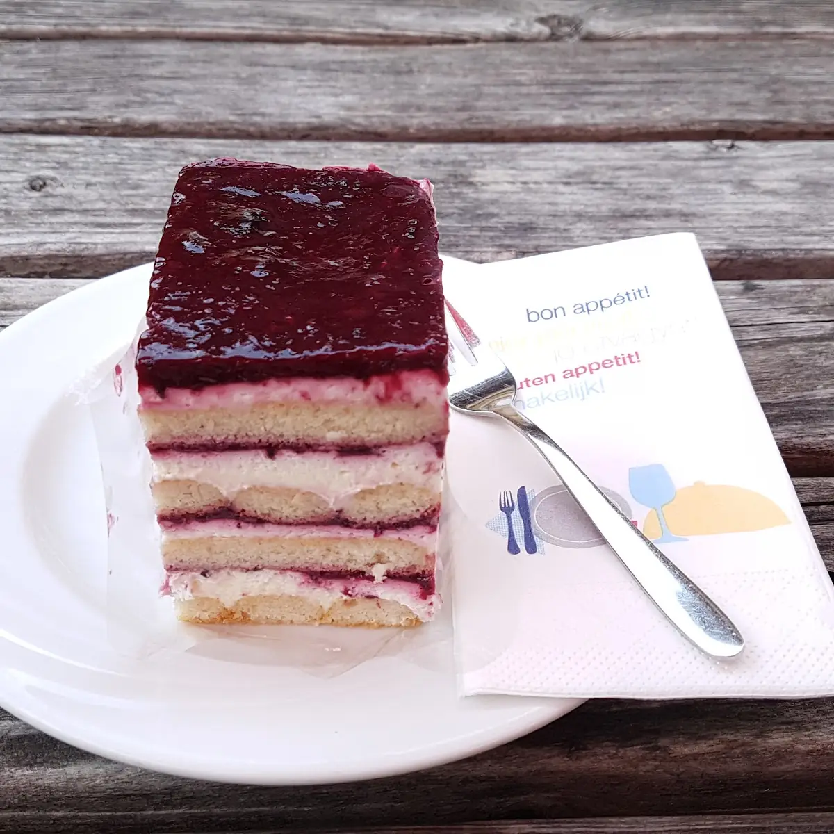 Waldbeertiramisu Hausgemachtes Tiramisu