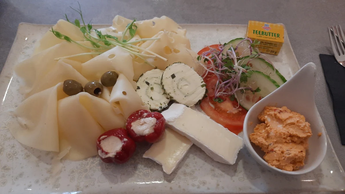 Käsefrühstück