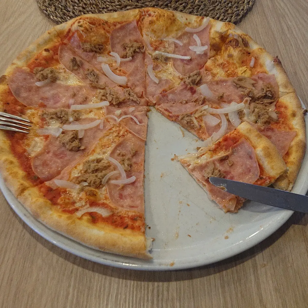 Pizza Tonno