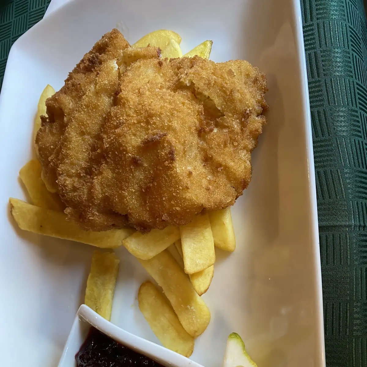Wiener Schnitzel Mit Pommes Frites
