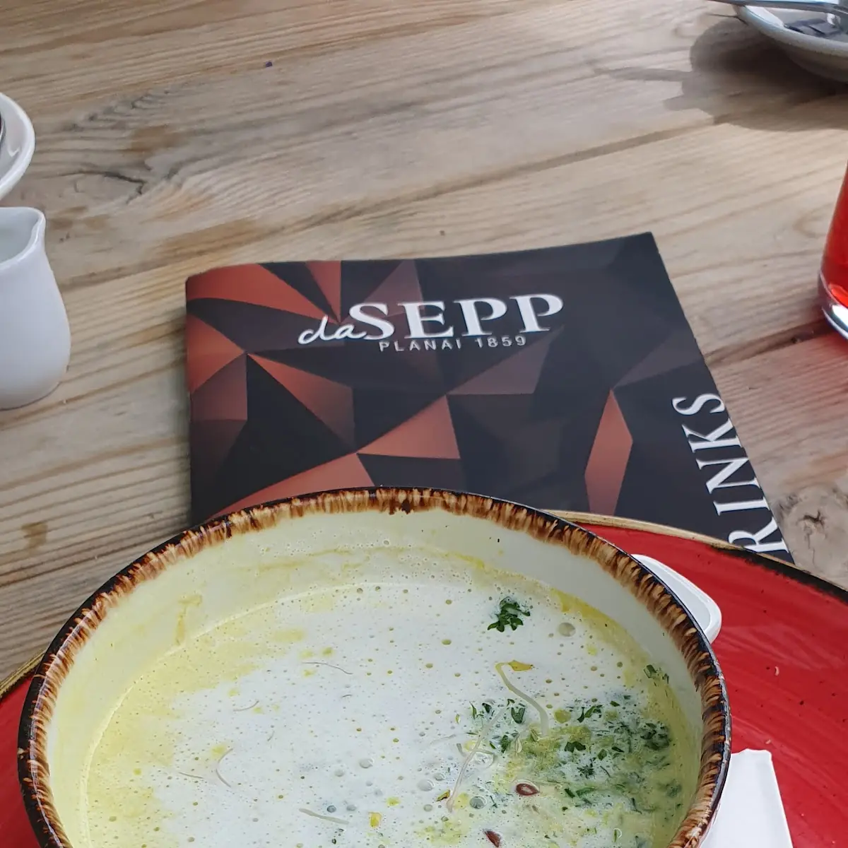 Vegane Kokos-curry-ingwer-cremesuppe