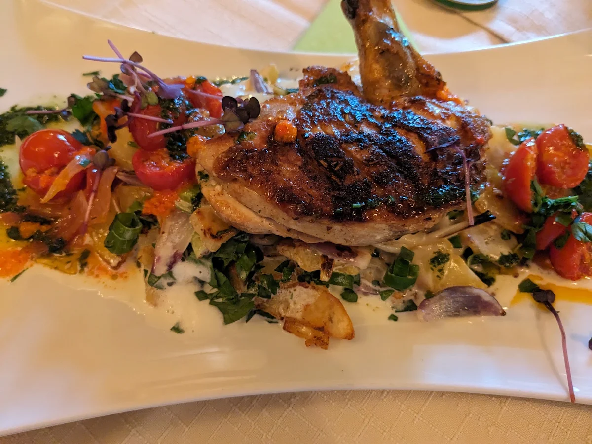 Perlhuhn Mit Gegrillten Tomaten