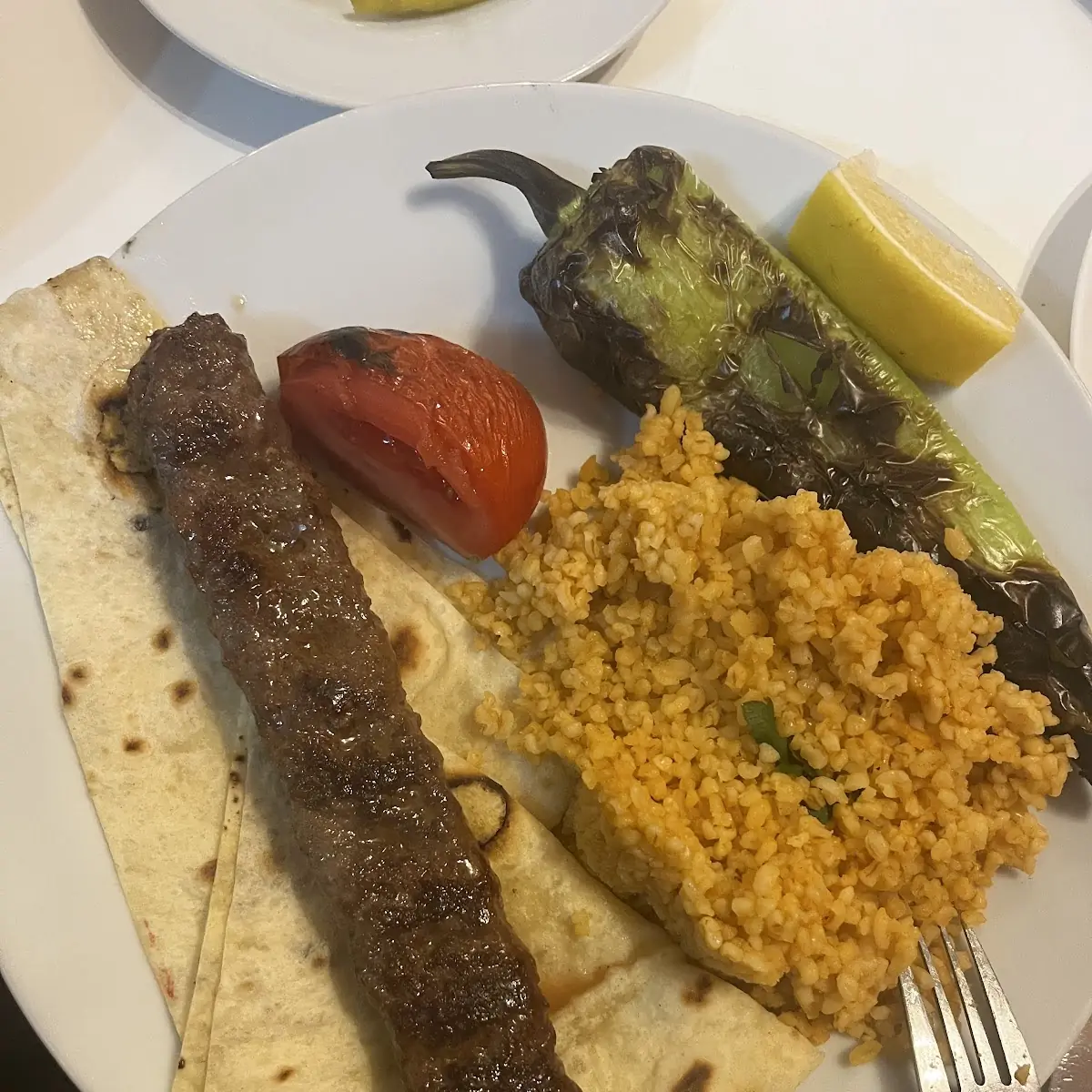 Adana Kebap Hackfleischspieß Dürüm Mit Beilage A L