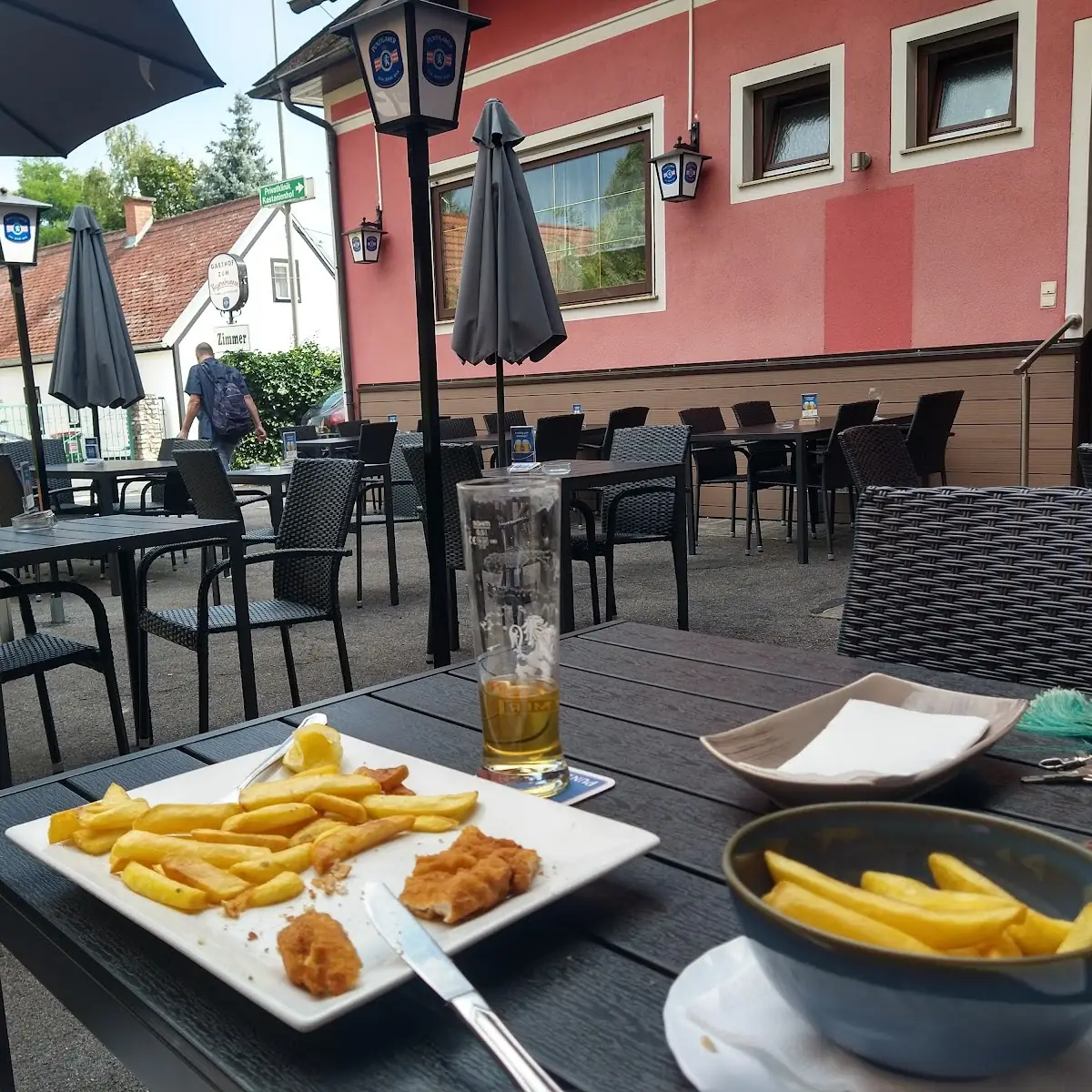 Wiener Schnitzel Mit Pommes Frites