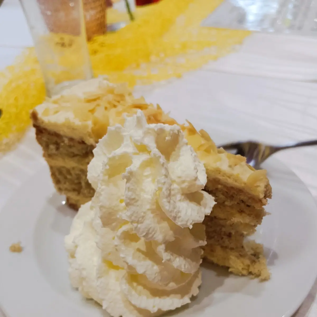Nuss Torte Mit Schlag