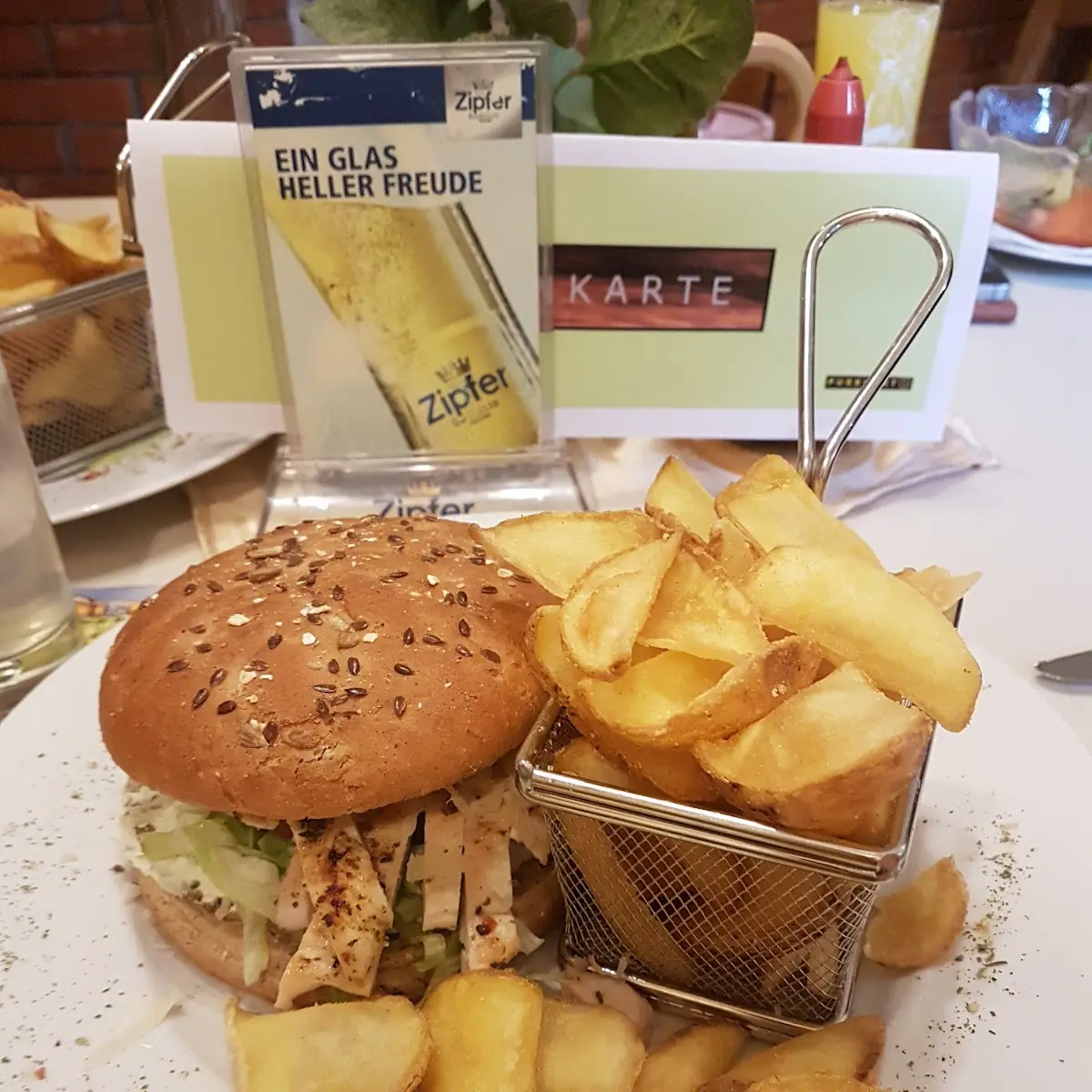 Burger Mit Pommes Frites