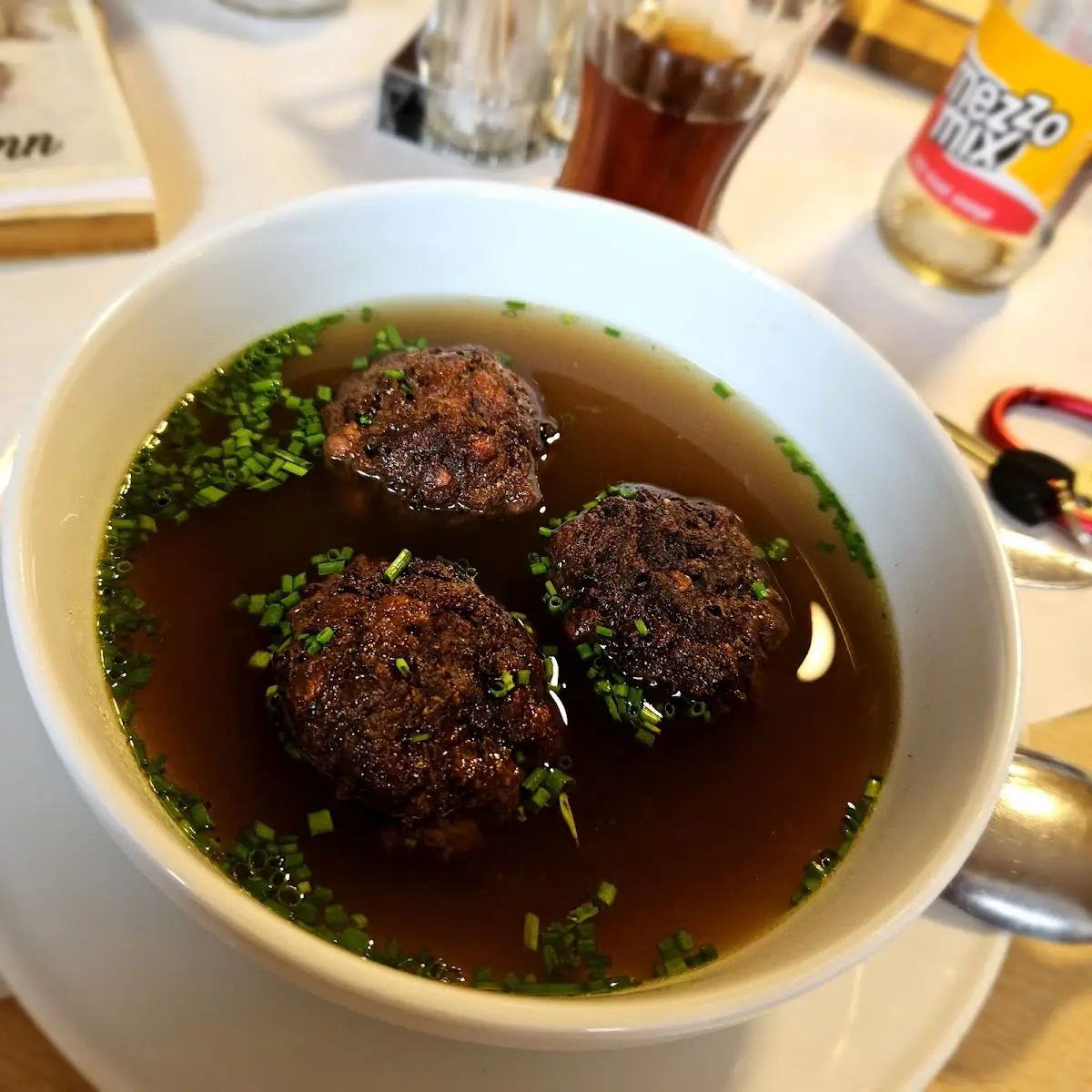 Leberknödelsuppe