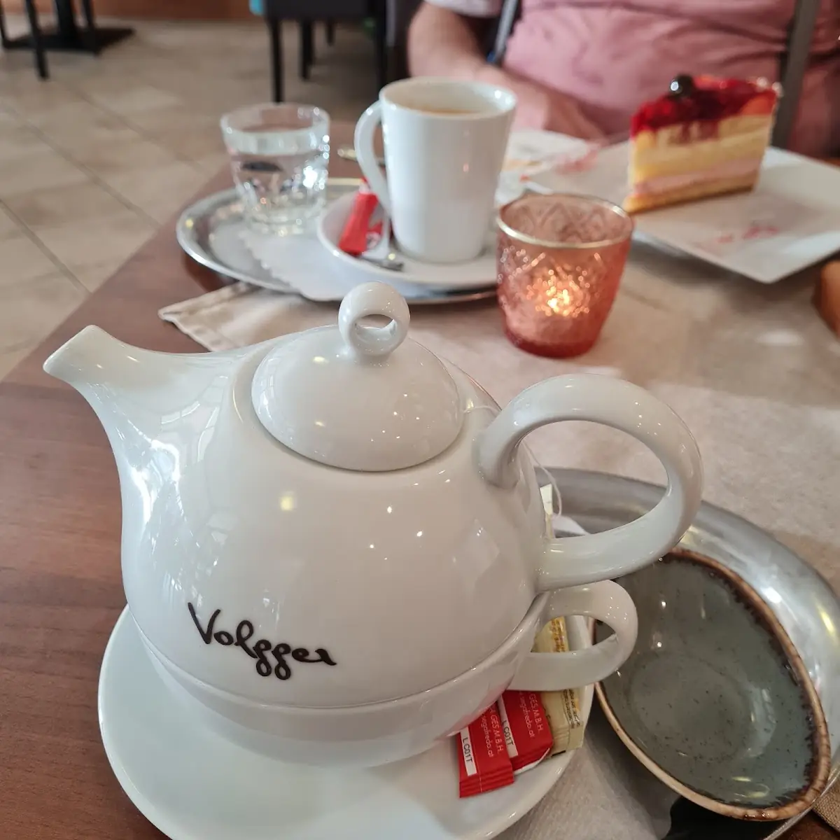 Een Pot Thee