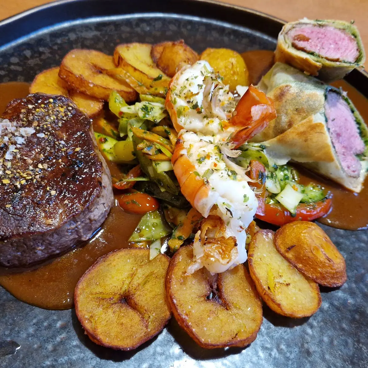 Surf & Turf Deluxe Rinderfilet Maibockrücken Und Garnele