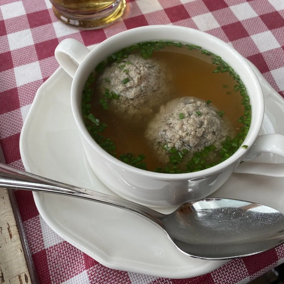 Leberknödelsuppe