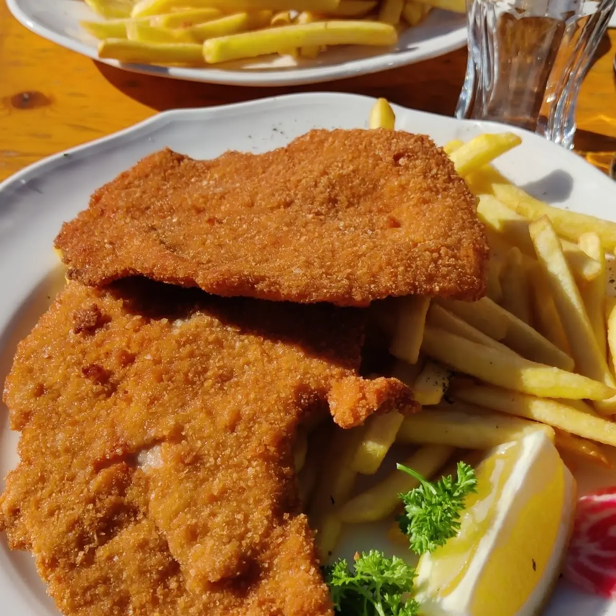 Wiener Schnitzel Con Patatine Fritte