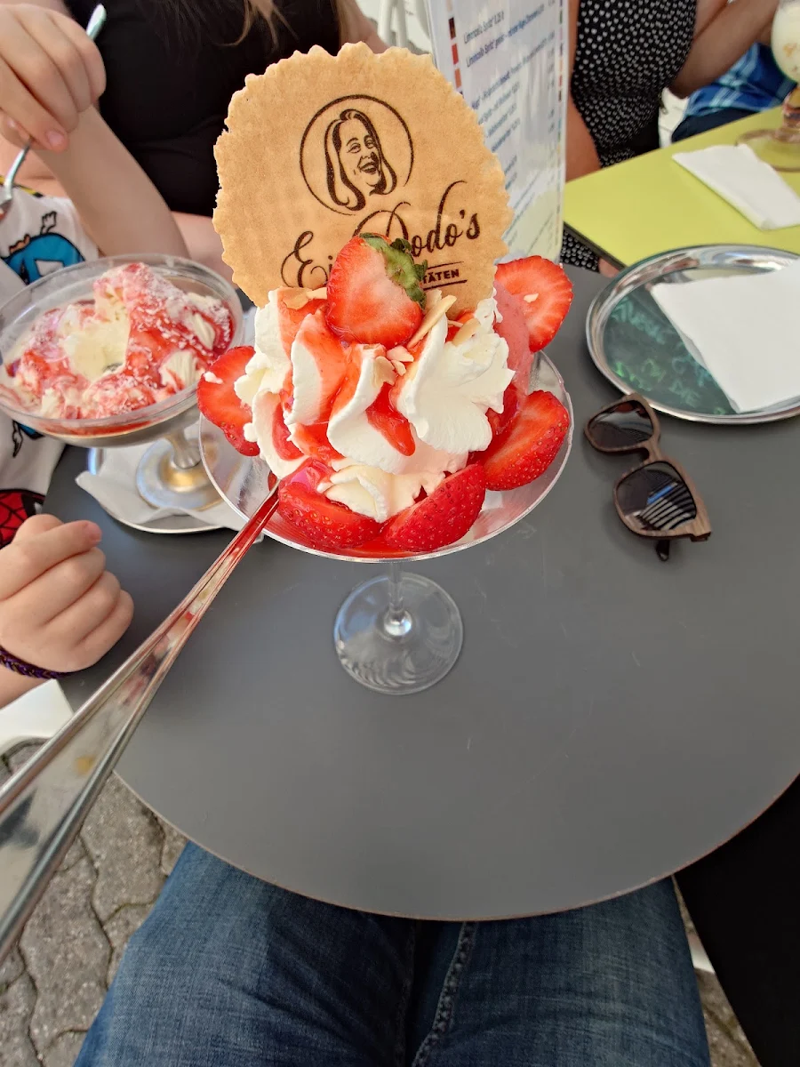 Erdbeerbecher