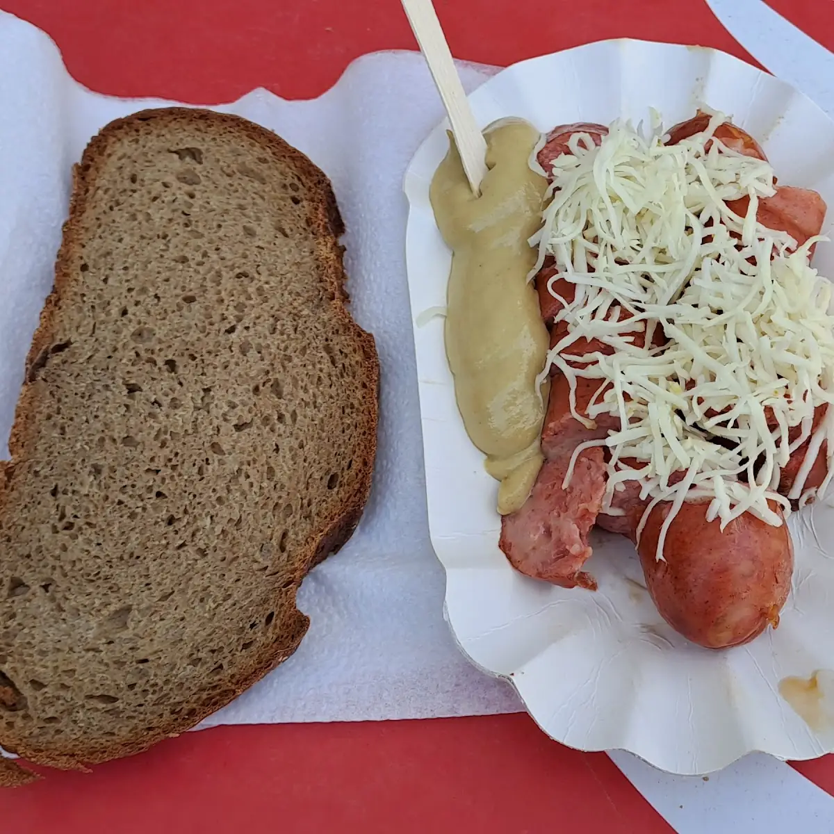 Käsekrainer Scharfen Würstl