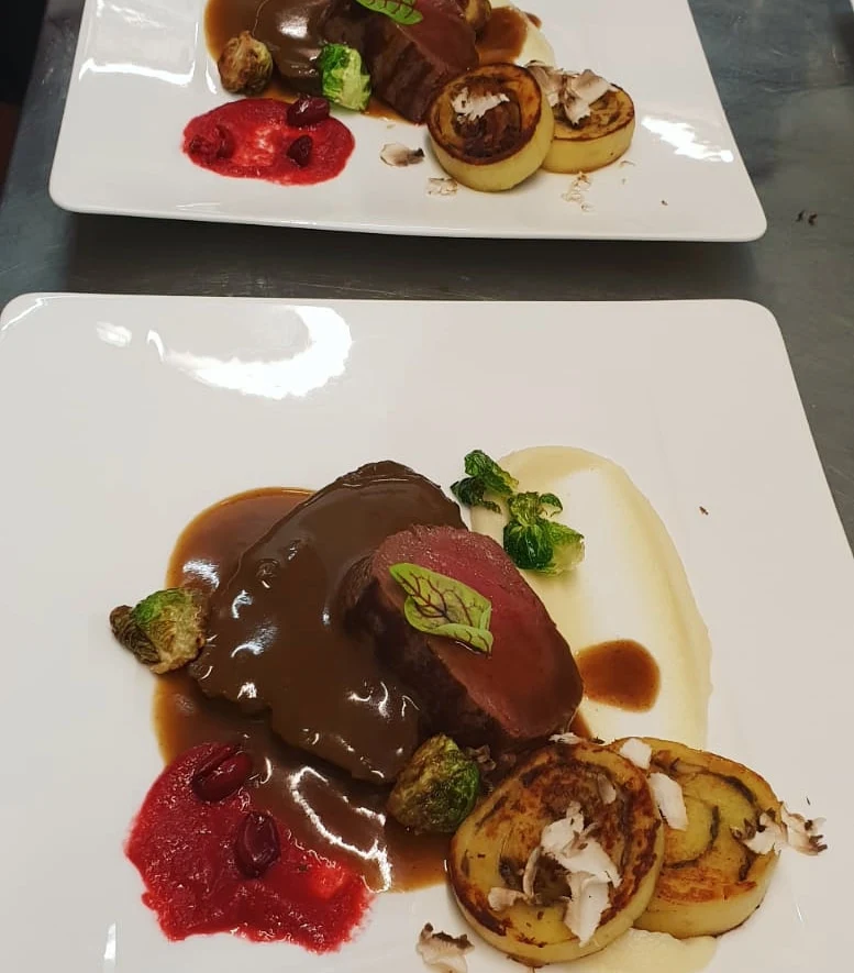 Zweierlei Vom Hirsch