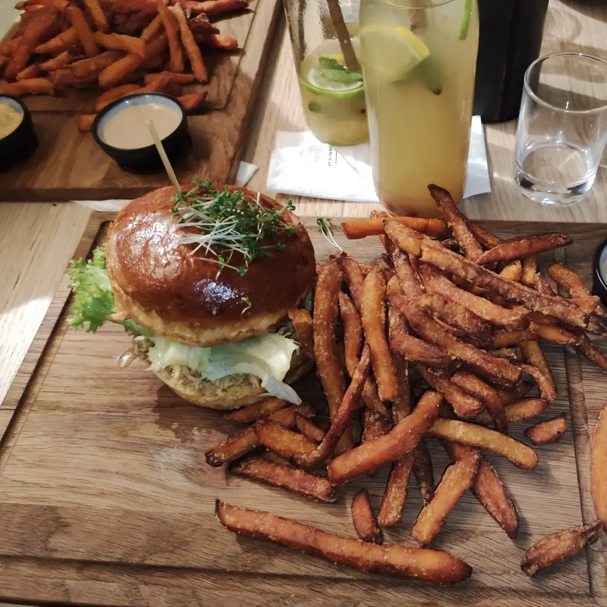 Pulled Chicken Burger Mit Süßkartoffeln