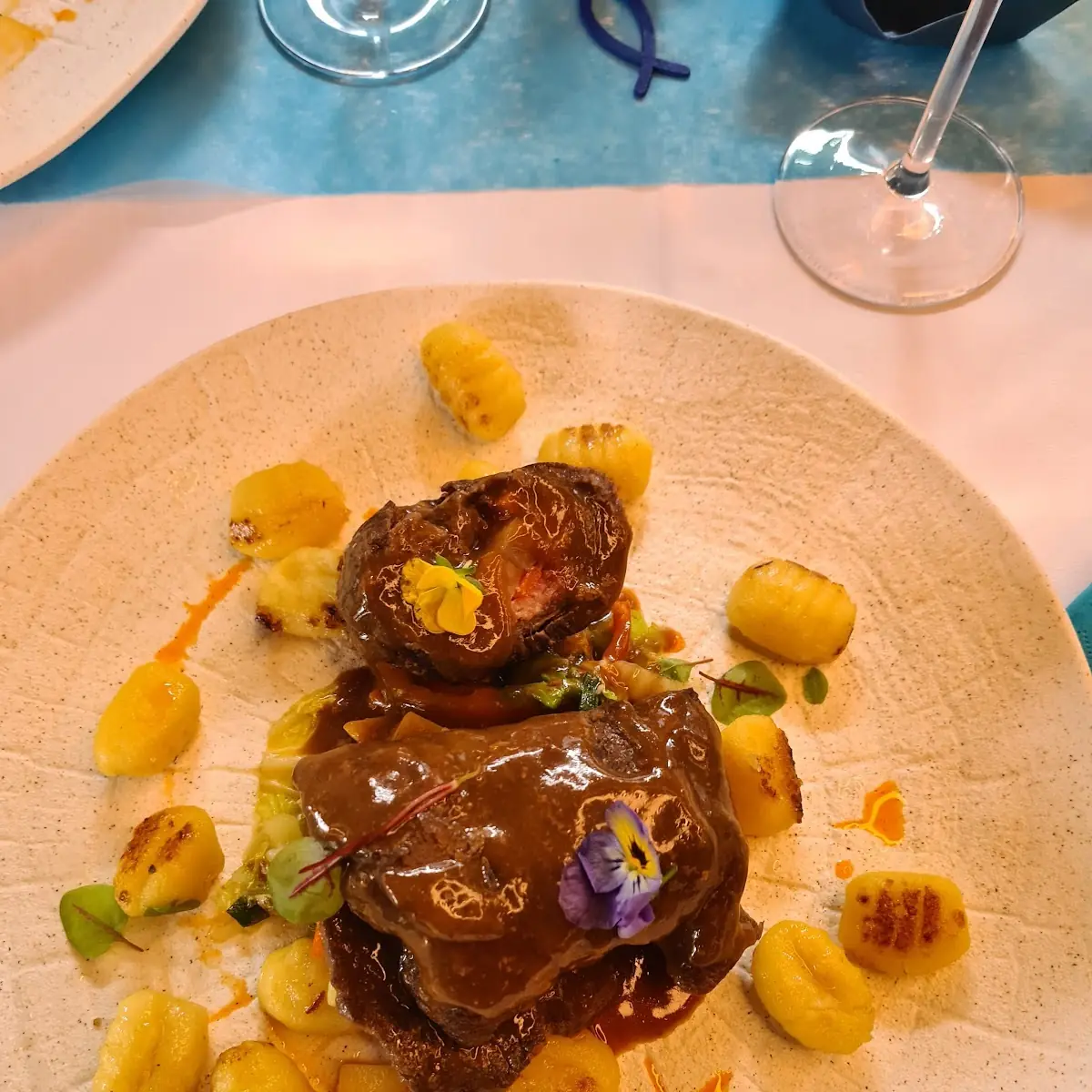 Rindsroladen Mit Gnocchi