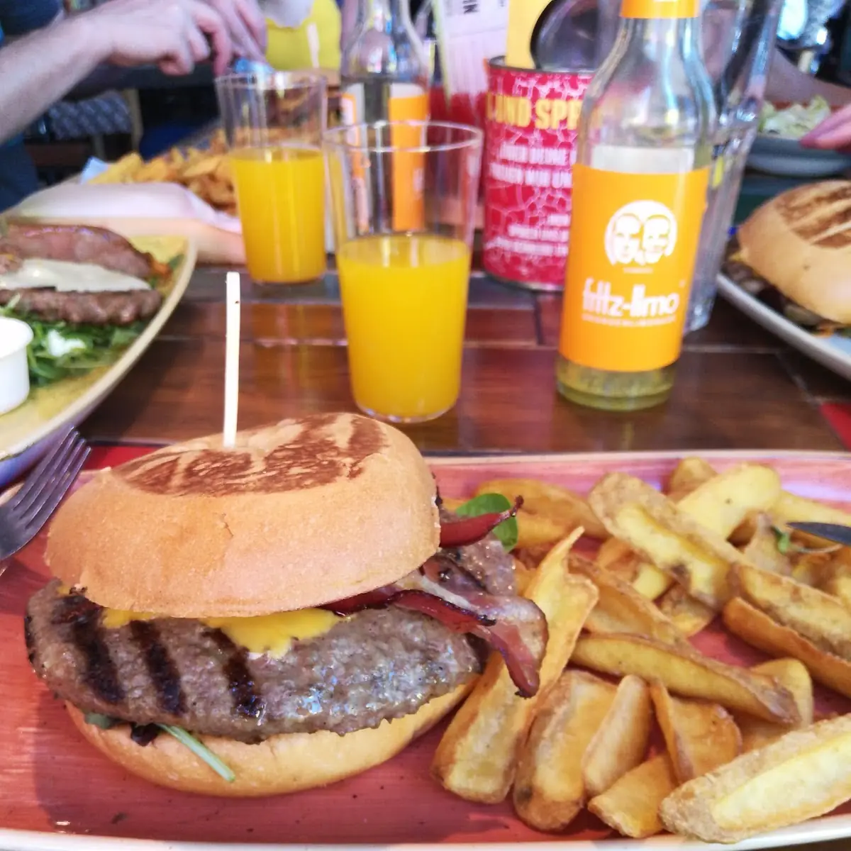 Phillips Burger