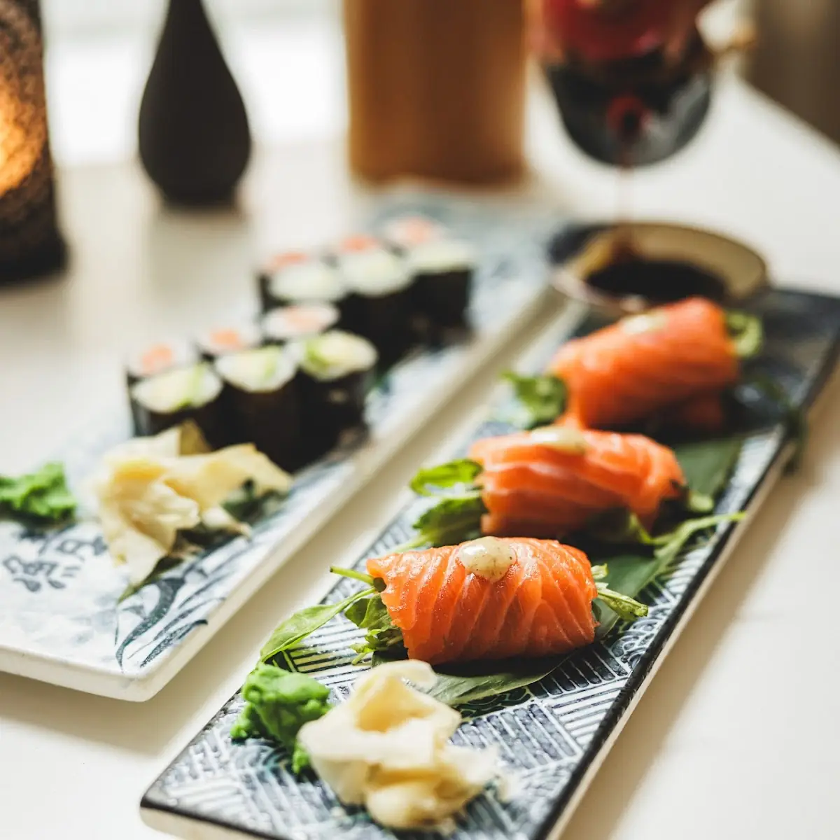 Salmon Avocado Roll Mittagsmenü