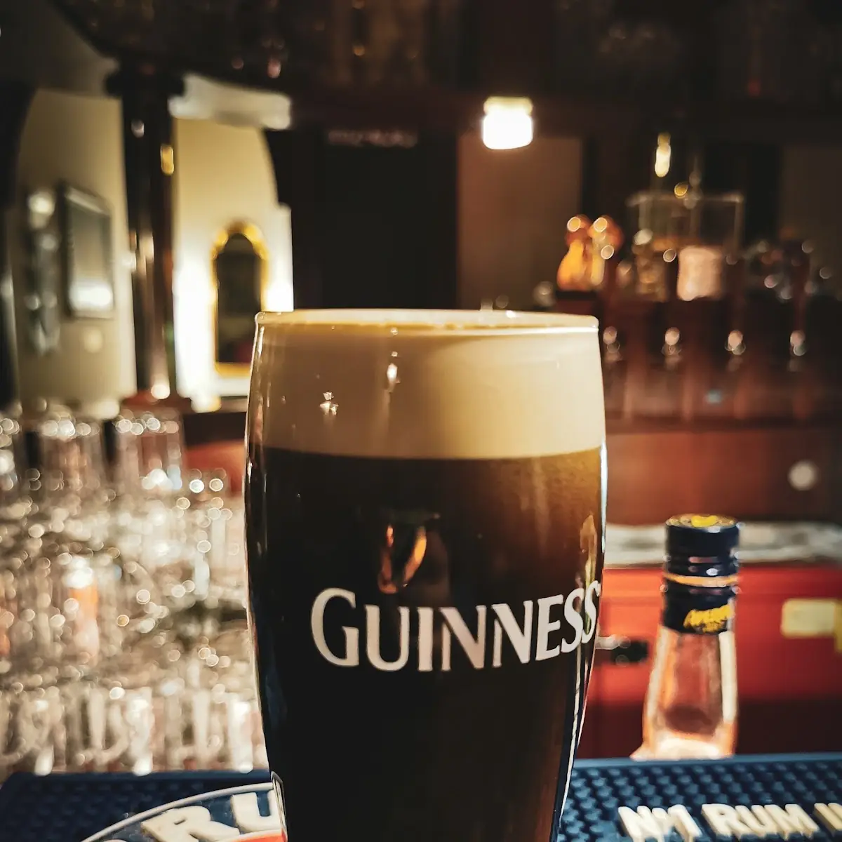 Highlights, James Cook English Pub