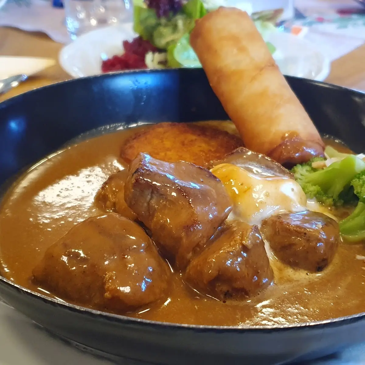 Filetpfandl In Pfeffersauce Und Kartoffelrolle