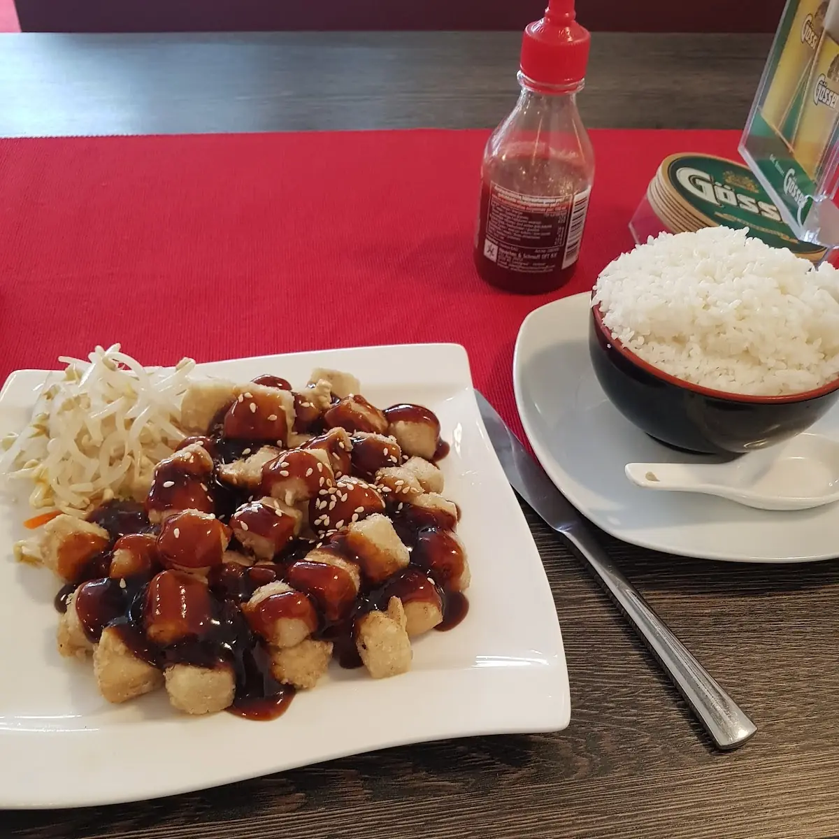 Gebackener Tofu Mit Teriyaki-sauce Und Reis