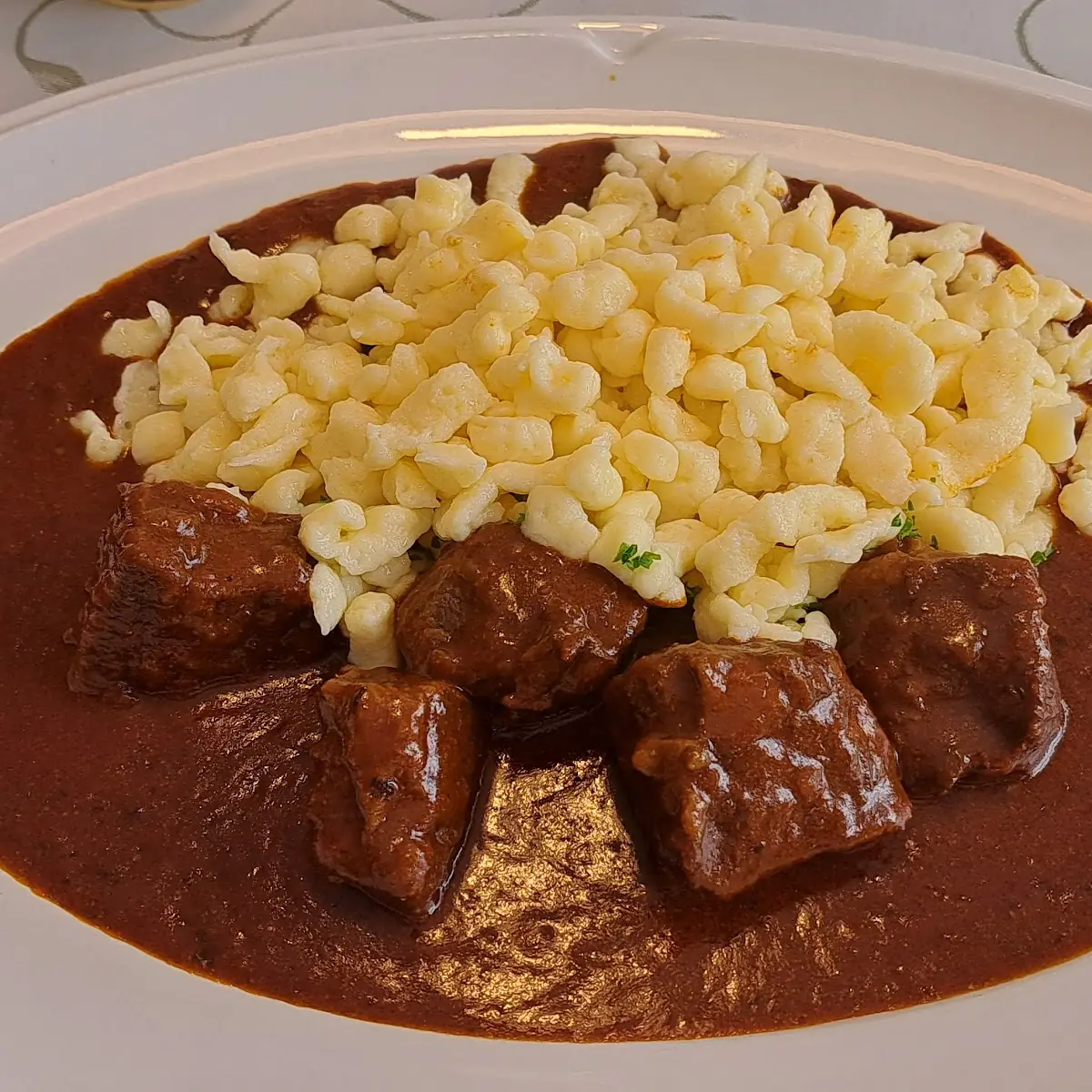 Gulasch Mit Nockerl
