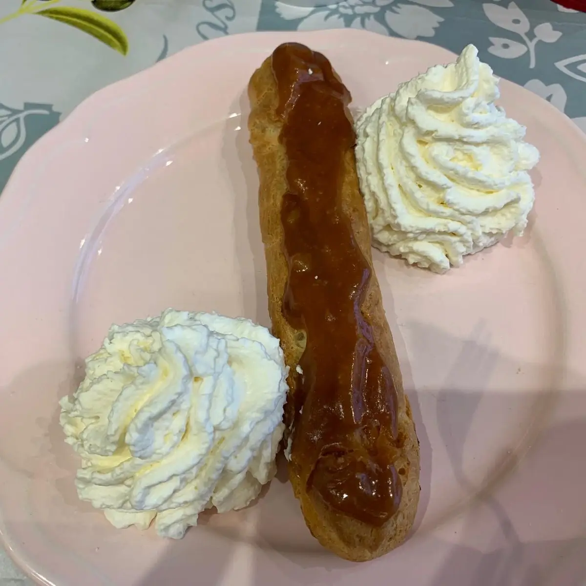 Éclair Mit Karamell