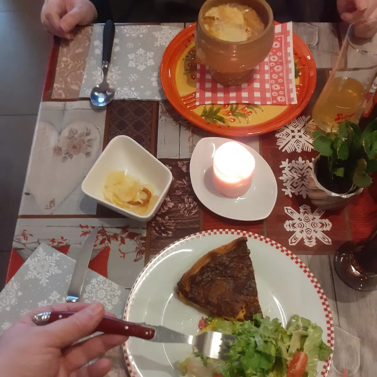 Quiche Lorraine Und Zwiebelsuppe