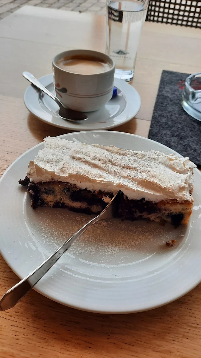 Schwarzbeerkuchen