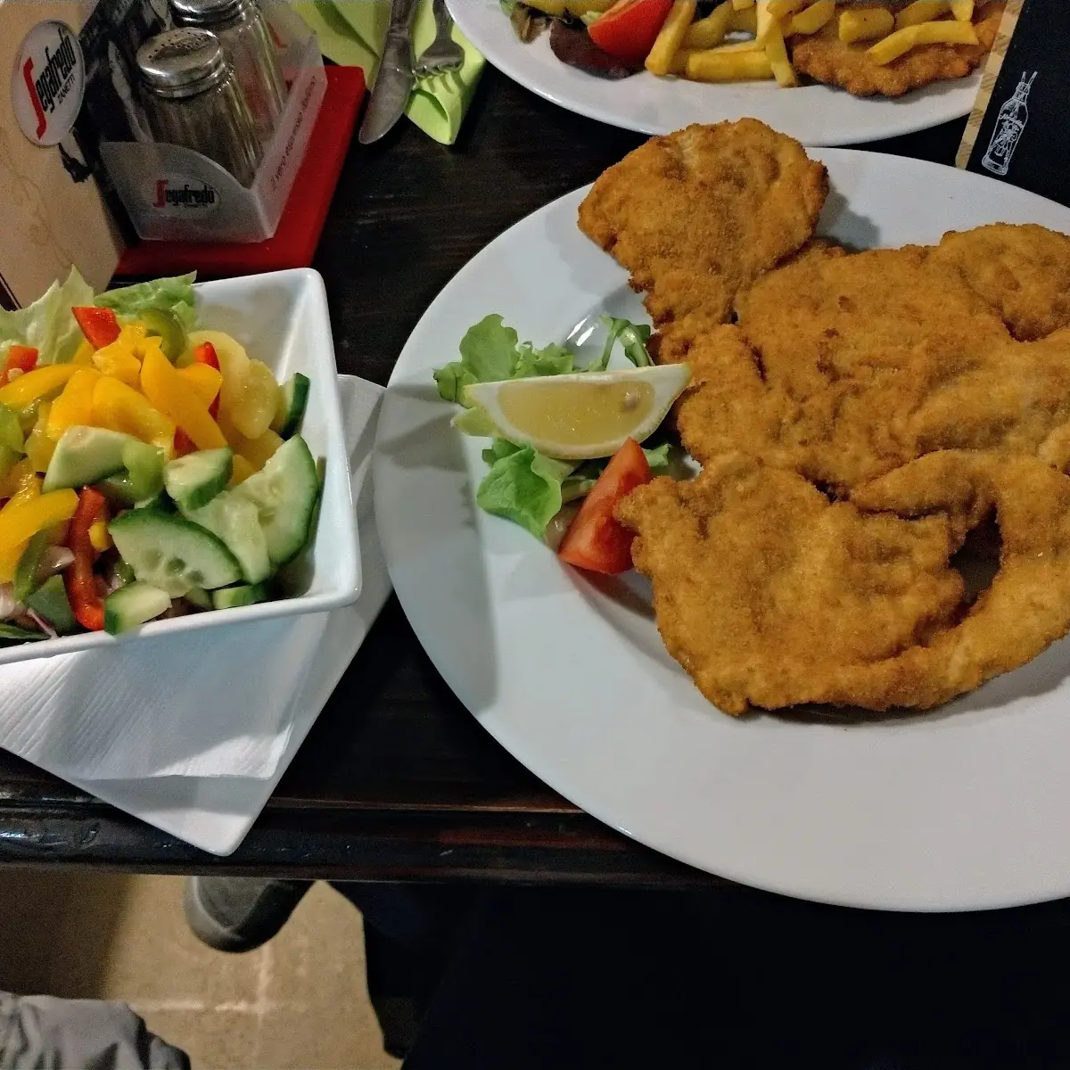Putenschnitzel Mit Salat