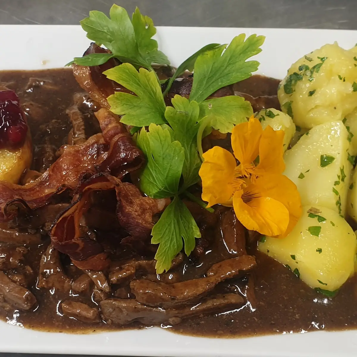 Geröstete Kalbsleber Mit Kartoffeln