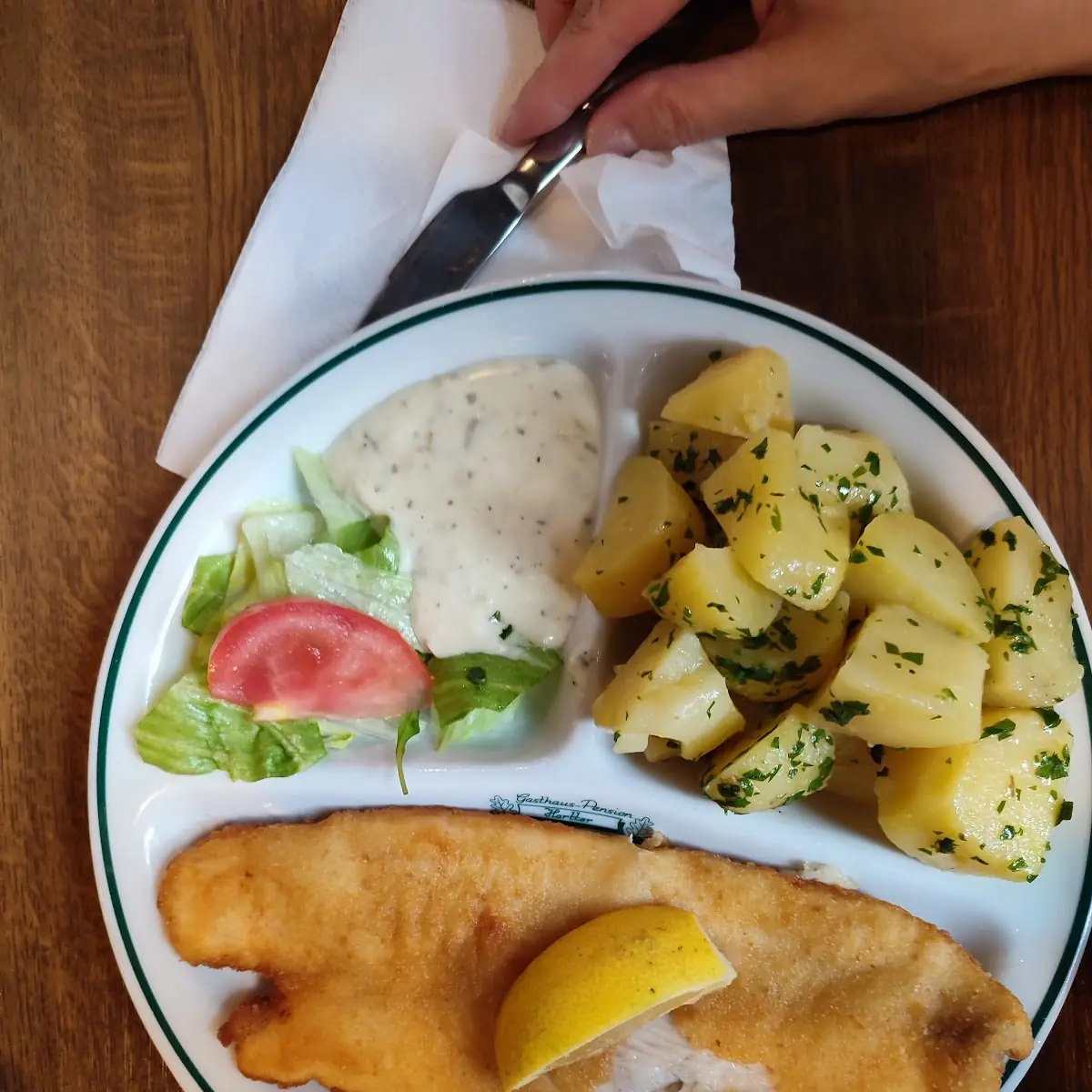 Zanderfilet Vom Grill Mit Krauterbrutter Und Petersilienkartoffeln